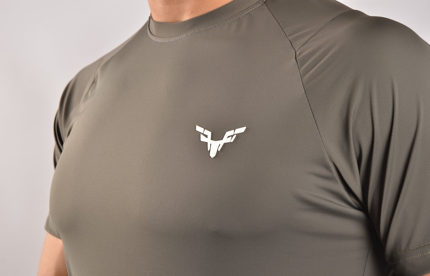 olive green Nailon t-shirt